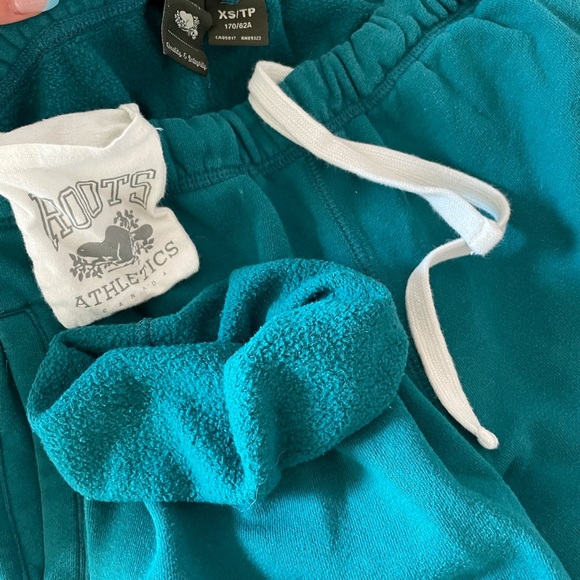 Turquoise roots sweatpants - Picture 3 of 3